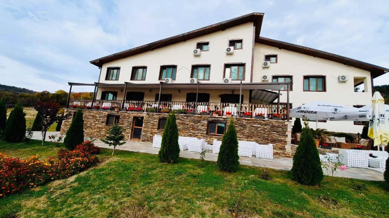 Family Hotel Borovitsa Pŭdartsi 外观 照片