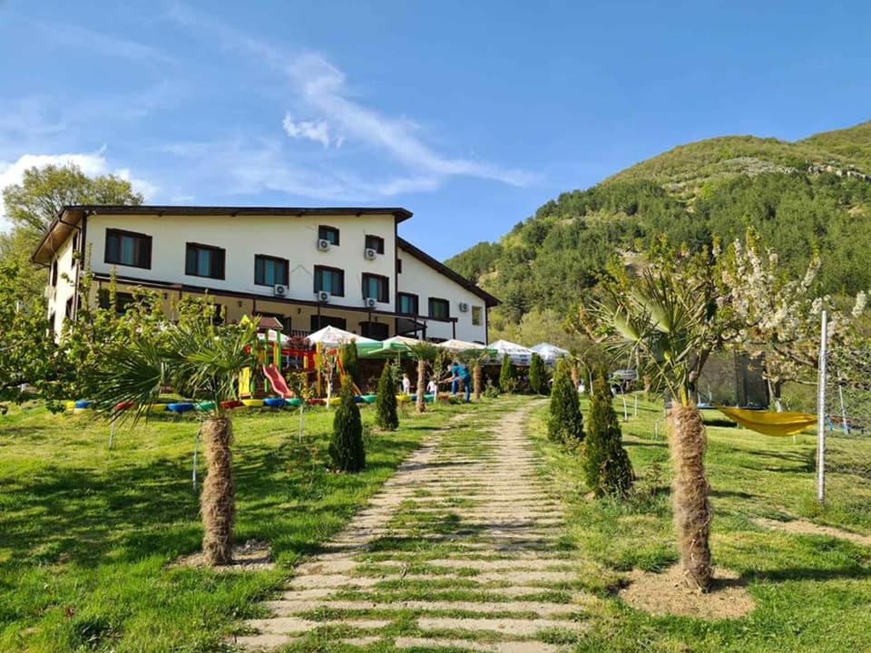 Family Hotel Borovitsa Pŭdartsi 外观 照片